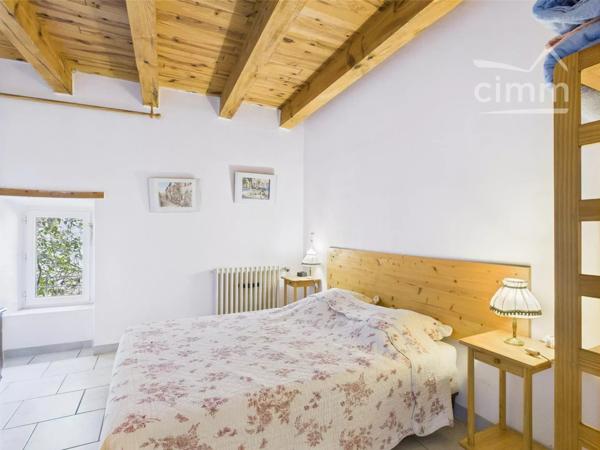 🌿 Deux maisons en pleine nature à deux pas de Les Vans – Charme, calme et potentiel d’accueil