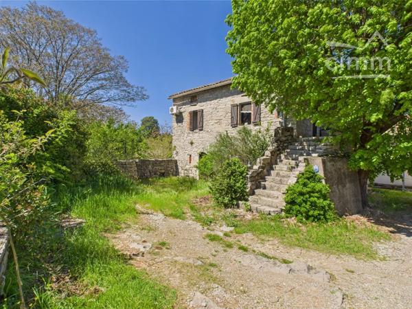 🌿 Deux maisons en pleine nature à deux pas de Les Vans – Charme, calme et potentiel d’accueil