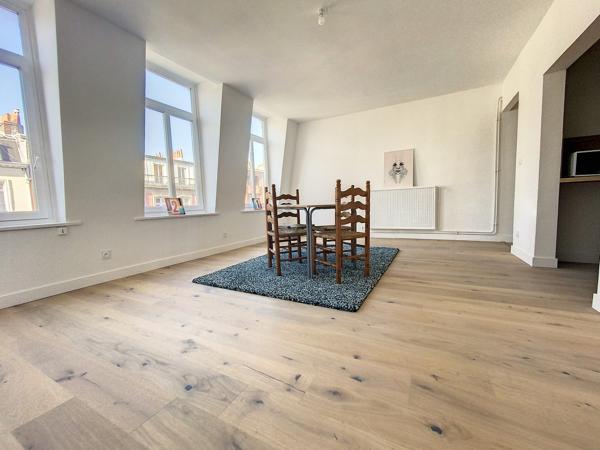 Grand T2 rénové de 55 m²