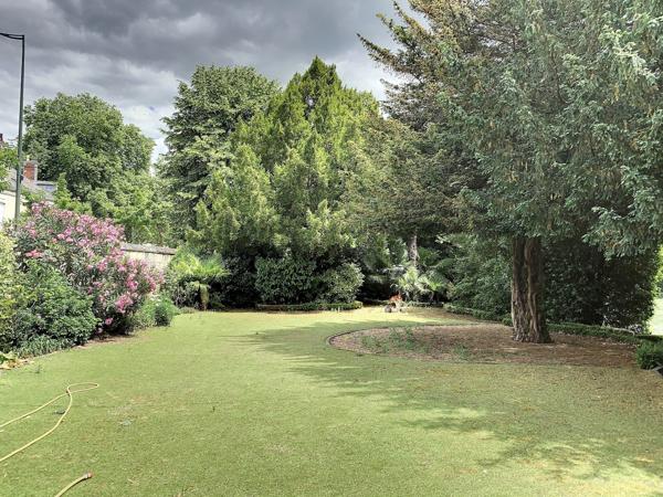Maison de maître bord du Loir