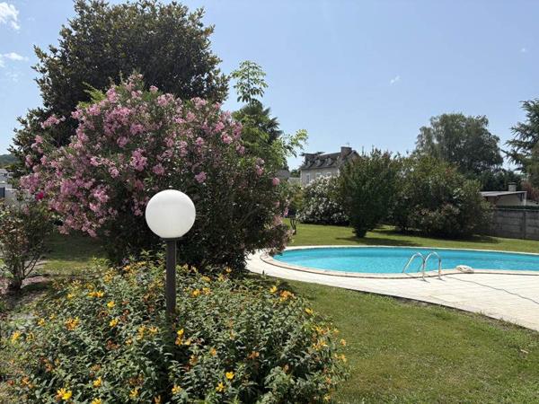 Maison à vendre |  Gelos |  10 pièces | 330 m²