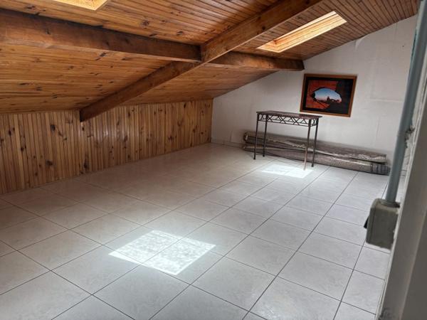 Maison à vendre |  Gelos |  10 pièces | 330 m²