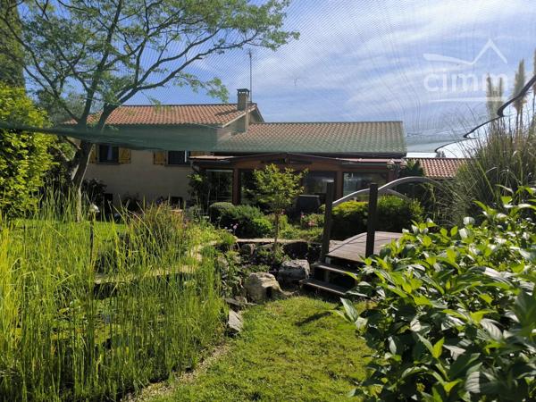 – Le Charme Absolu. Maison d’Exception et Écrin de Nature Privé  limite Décines-Charpieu.