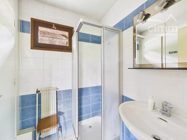 Saint-Ismier – Maison d'architecte 5 chambres sur 1 431 m² de terrain