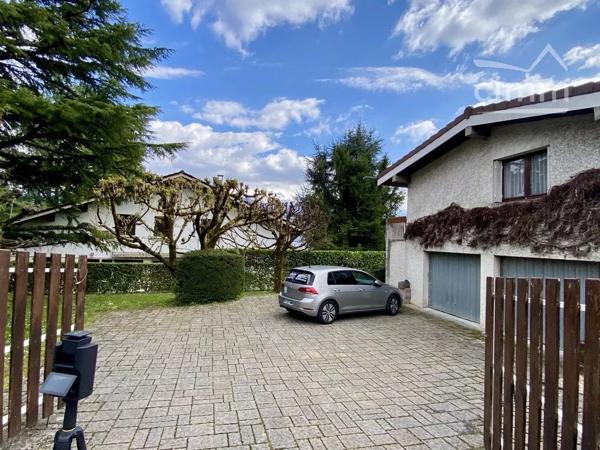 Saint-Ismier – Maison d'architecte 5 chambres sur 1 431 m² de terrain