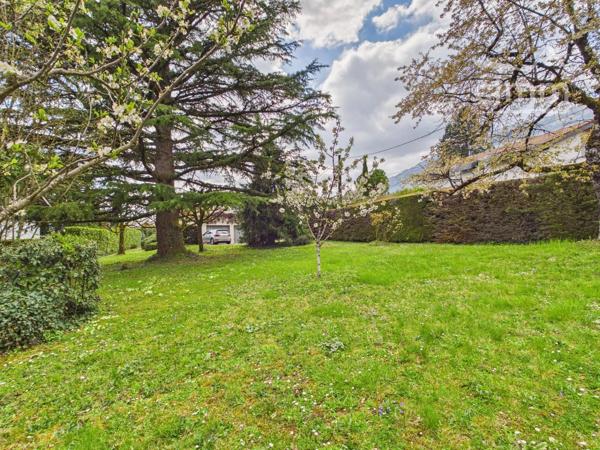 Saint-Ismier – Maison d'architecte 5 chambres sur 1 431 m² de terrain