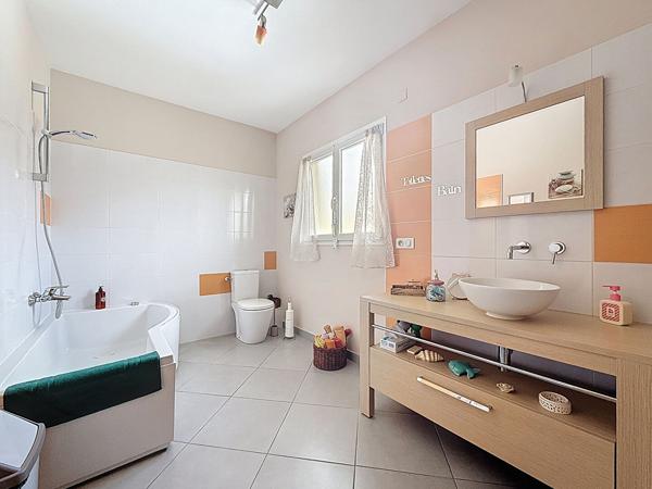 Maison 18 pièces 475.96 m2