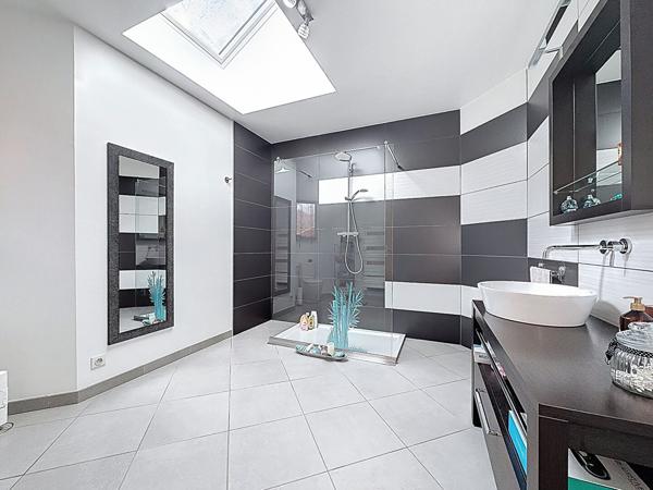 Maison 18 pièces 475.96 m2