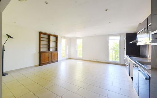 Appartement à louer    3 pièces • 66,73 m2 Châteauneuf-Grasse