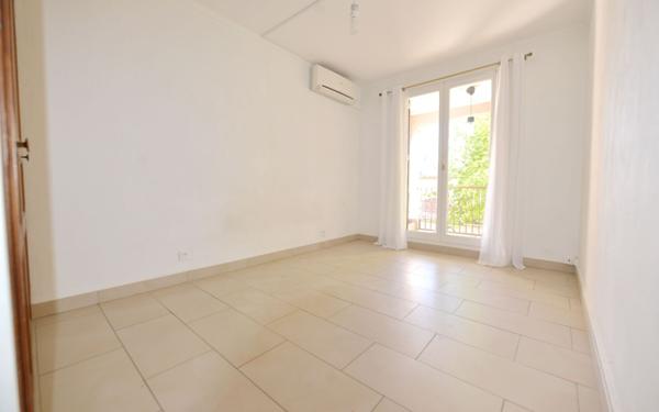 Appartement à louer    3 pièces • 66,73 m2 Châteauneuf-Grasse
