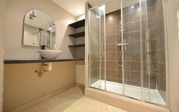 Appartement à louer    3 pièces • 66,73 m2 Châteauneuf-Grasse