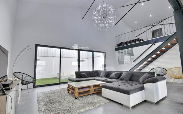 Appartement à vendre    4 pièces • 205,65 m2 Pau