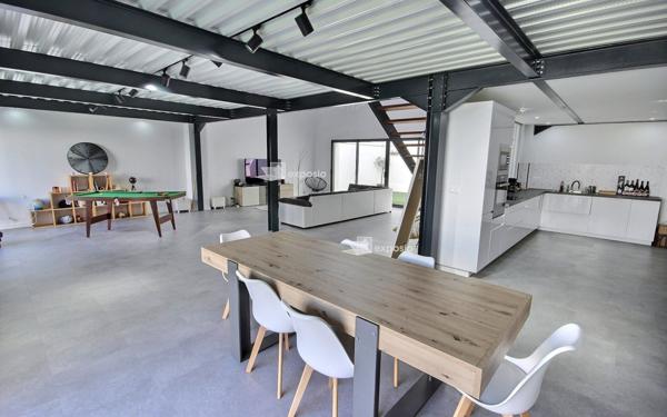 Appartement à vendre    4 pièces • 205,65 m2 Pau