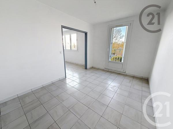 Appartement F4 à vendre  4 pièces - 77,82 m2 CHALONS EN CHAMPAGNE - 51