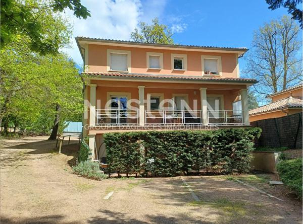 Appartement Charbonnieres Les Bains 2 pièce(s) 38 m2