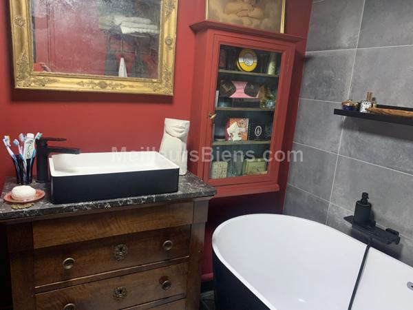 Dernier étage, 2 chambres, 2 grandes terrasses