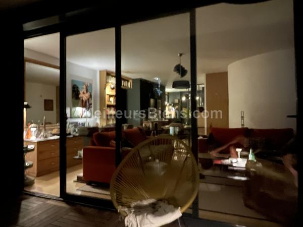 Dernier étage, 2 chambres, 2 grandes terrasses