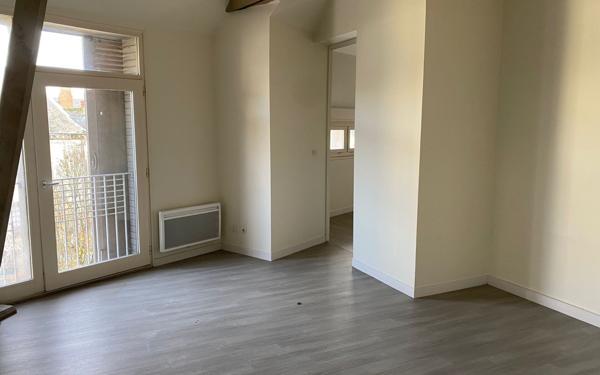 Appartement à vendre    3 pièces •  Chinon