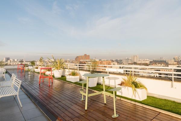 Bureaux à louer à Clichy avec terrasses et rooftop accessibles