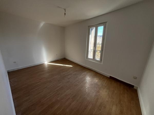 Maison à louer 480 € CC Roujan 2 p 50 m² DPE E