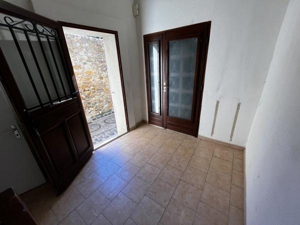 Maison à louer 480 € CC Roujan 2 p 50 m² DPE E