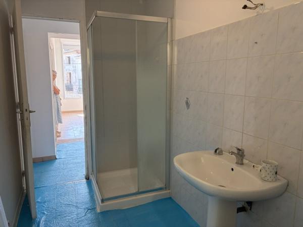 Maison à louer 480 € CC Roujan 2 p 50 m² DPE E