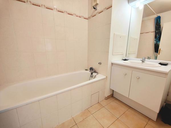 Appartement Melun 2 pièce(s) 48.21 m2 meublé