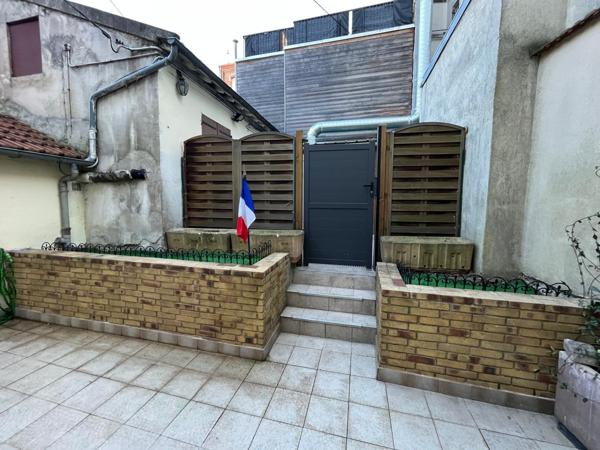 Rosny-sous-Bois (93110) Maison de Ville 4 pièces en plein centre-ville proche Gare RER E