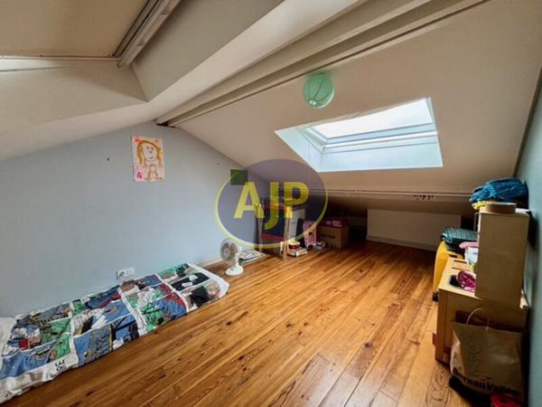 Maison à louer Bordeaux : 4 pièces, 108m² avec 3 chambre(s) à 1 650€ - AJP Immobilier Bordeaux Nansouty