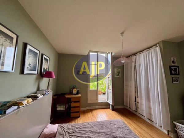 Maison à louer Bordeaux : 4 pièces, 108m² avec 3 chambre(s) à 1 650€ - AJP Immobilier Bordeaux Nansouty