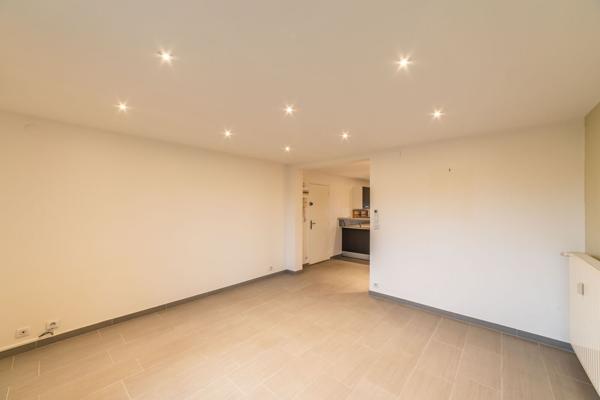 Appartement F3, très lumineux, Proche des commerces.