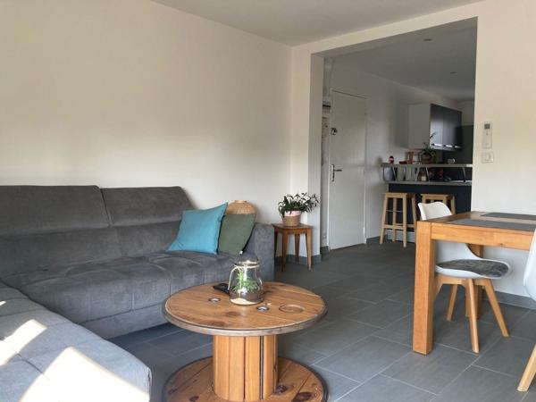 Appartement F3, très lumineux, Proche des commerces.