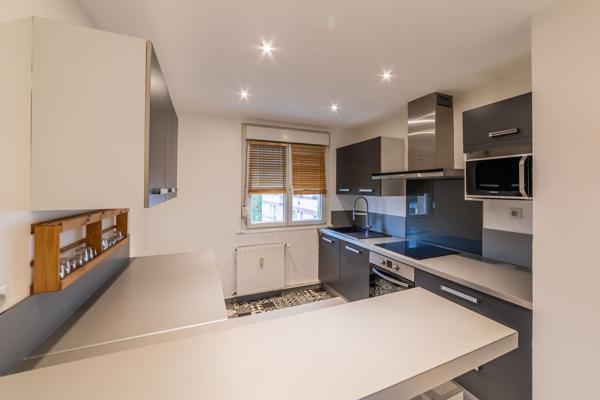 Appartement F3, très lumineux, Proche des commerces.