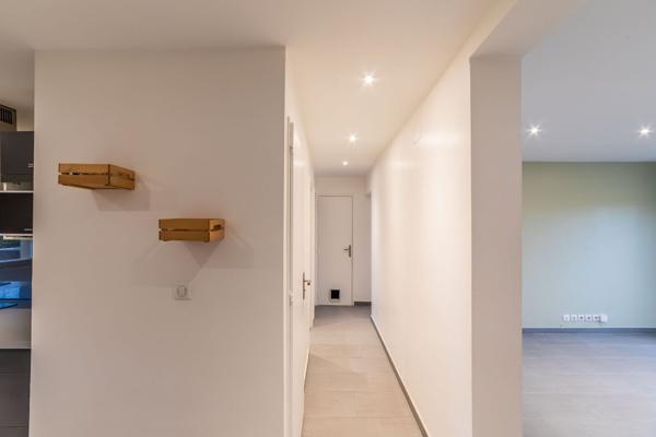 Appartement F3, très lumineux, Proche des commerces.