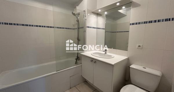 Location Appartement 2 pièces 34.67 m² - Villeneuve-lès-avignon 30400