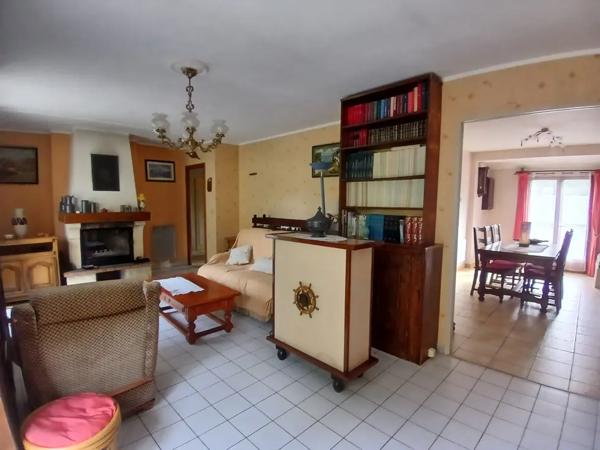Maison de plain-pied - 4 chambres - terrain idéalement situé