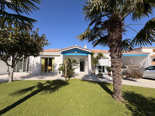 Maison
                                                                                                                                                                                                                                                                                                                        5 pièce(s)                                                                                                                                                                                                          3 chambre(s)                                                                                                                                                                                                          189.77  m²