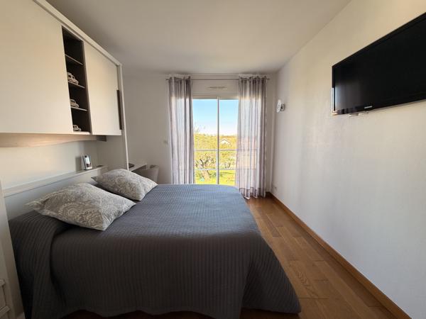 Maison
                                                                                                                                                                                                                                                                                                                        5 pièce(s)                                                                                                                                                                                                          3 chambre(s)                                                                                                                                                                                                          189.77  m²