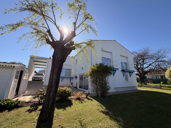 Maison
                                                                                                                                                                                                                                                                                                                        5 pièce(s)                                                                                                                                                                                                          3 chambre(s)                                                                                                                                                                                                          189.77  m²