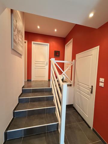 Maison
                                                                                                                                                                                                                                                                                                                        5 pièce(s)                                                                                                                                                                                                          3 chambre(s)                                                                                                                                                                                                          189.77  m²