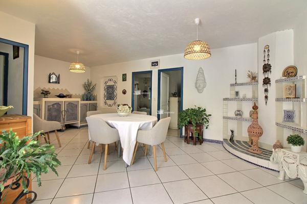 Villa familiale composée de 2 appartements