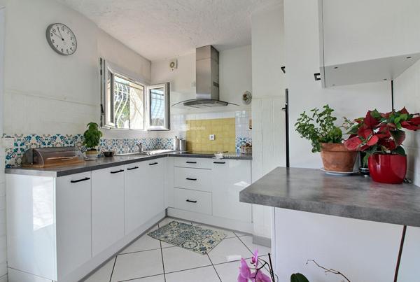 Villa familiale composée de 2 appartements