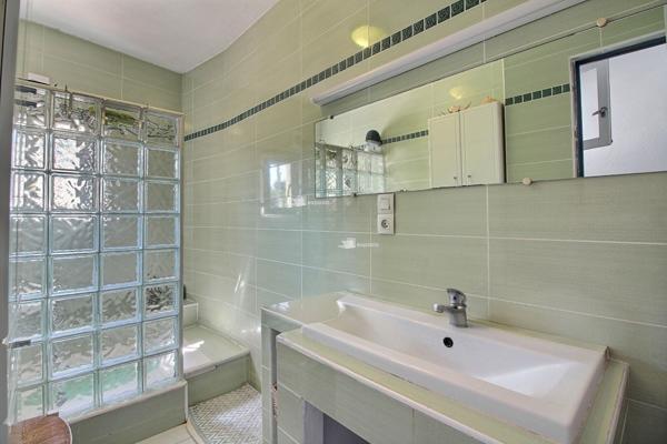 Villa familiale composée de 2 appartements