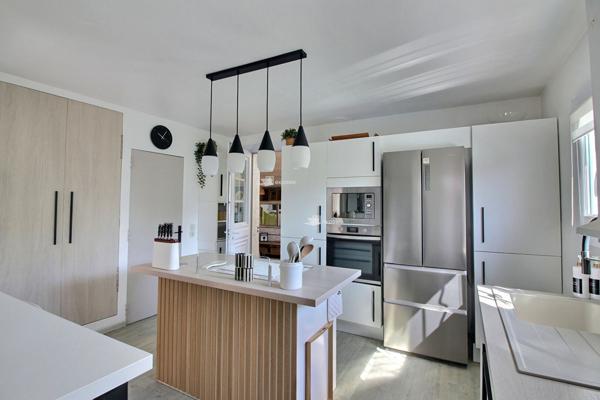 Villa familiale composée de 2 appartements