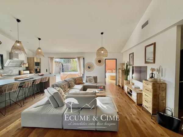 Maison contemporaine avec piscine