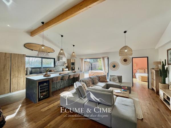 Maison contemporaine avec piscine