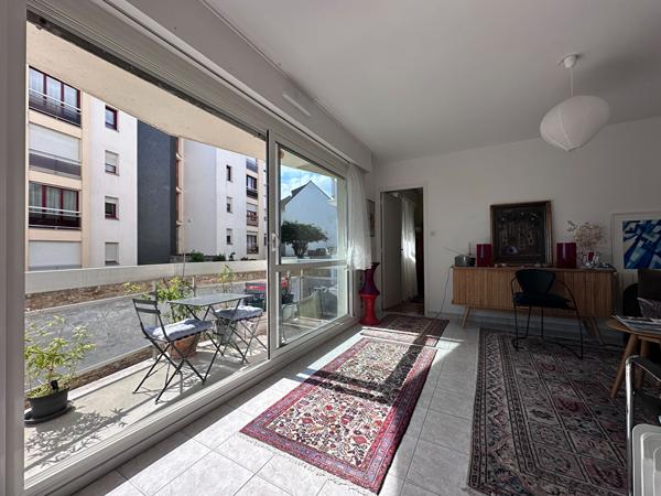 Appartement à vendre à Vannes 2 pièces 41m² secteur Étang au Duc parking cave