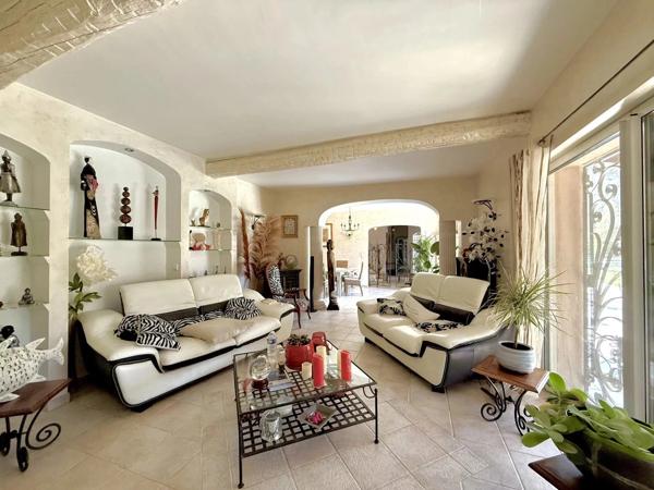 Propriété - 208 m² - 4 Chambres - Piscine - Garage - Forage - 83300 Draguignan - Réf 85853698