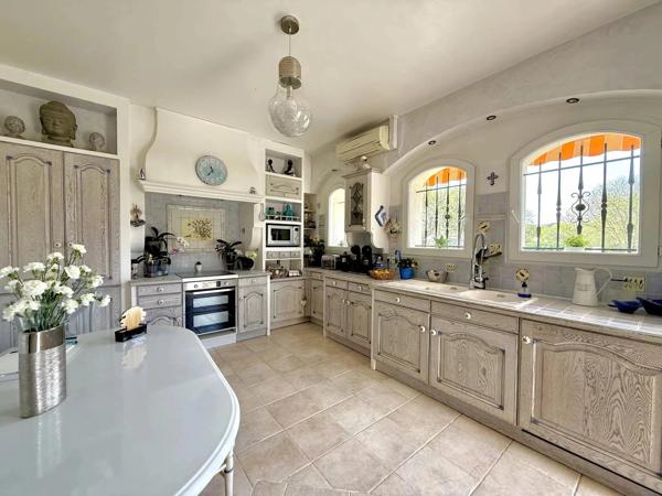Propriété - 208 m² - 4 Chambres - Piscine - Garage - Forage - 83300 Draguignan - Réf 85853698