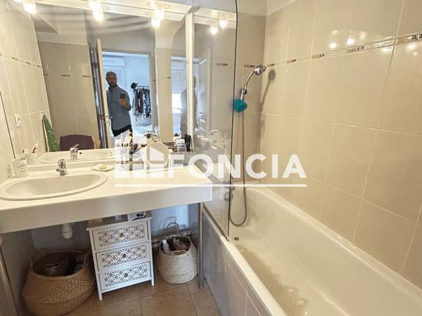 À vendre Appartement 2 pièces 40 m² - Marseille 13008